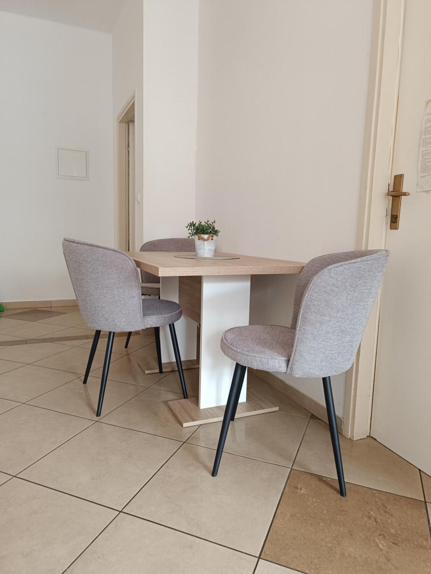 Apartments Kraljic バスカ 部屋 写真