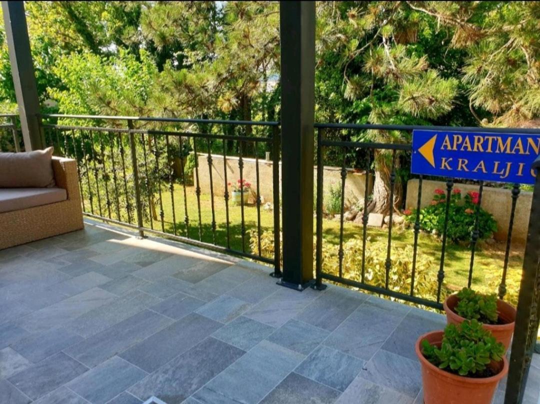 Apartments Kraljic バスカ 部屋 写真